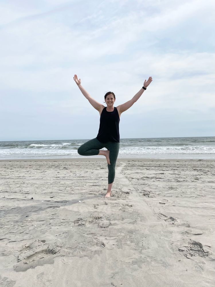 Lavender Trail Yoga Logo