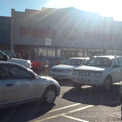 Piggly Wiggly of Troy - Piggly Wiggly on a beautiful 'bama day.
