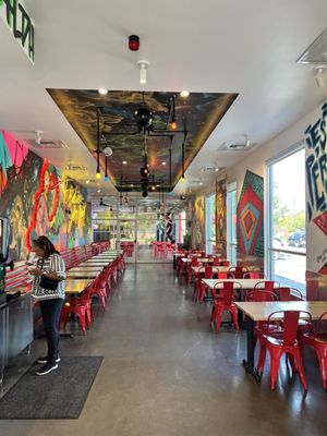 Dave's Hot Chicken by null