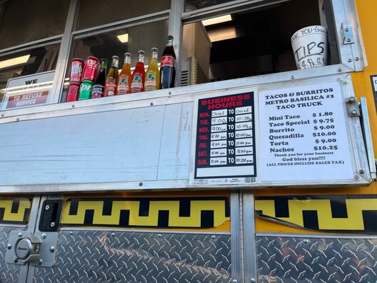 Tacos y Burritos Metro Basilica 2 Taco truck by null