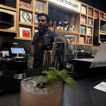 Block & Drum - Vinyl wall and bartender - Coffee & Tea Near Me - Atlanta, Georgia Block & Drum - Vinyl wall and bartender - Coffee & Tea Near Me - Atlanta, Georgia