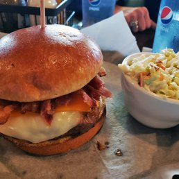 Teddy's Choice burger & apple slaw