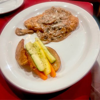 Baci Di Firenze - Chicken Marsala - Italian Near Me - Anaheim, California Baci Di Firenze - Chicken Marsala - Italian Near Me - Anaheim, California