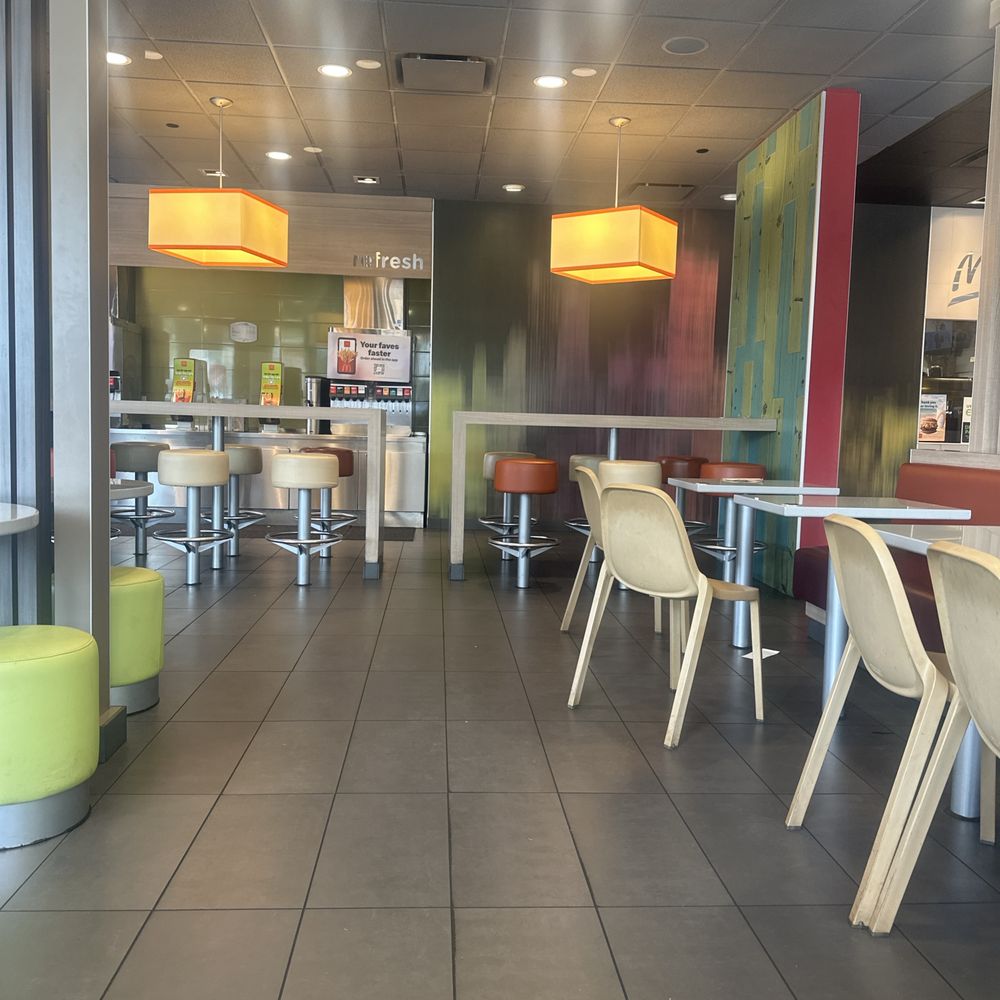 McDonald's - Drink station and dining area - Fast Food Near Me - Honolulu, Hawaii McDonald's - Drink station and dining area - Fast Food Near Me - Honolulu, Hawaii