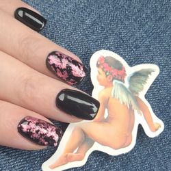 The Glitterbox Nail Studio - Bootylicious Cherub with nails for the month of Amor y Amistad