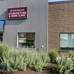 New England Acupuncture & Herb - Nice office with treatment rooms, parking was easy