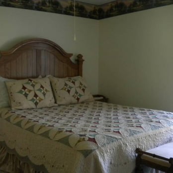 Mountain View Dairy Bed & Breakfast - Bed & Breakfast Near Me - Irasburg, Vermont Mountain View Dairy Bed & Breakfast - Bed & Breakfast Near Me - Irasburg, Vermont