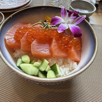 Mikado - Salmon Ikura Don (Lunch Special) - Sushi Bars Near Me - Jamaica, New York