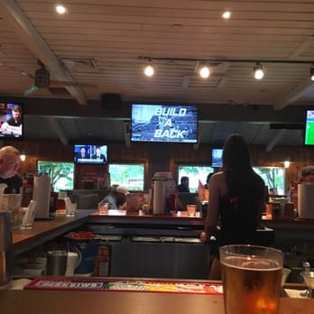 Hooters - Sports Bars Near Me - Orlando, Florida
