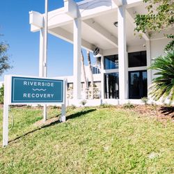 Riverside Recovery of Tampa - Exterior Front