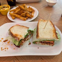 Happystance - BLT with French fries