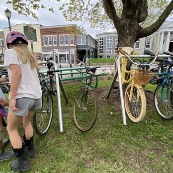 Frog Hollow Bikes - Bike Swap Annual Event-May 2024 - Bike Rentals Near Me - Middlebury, Vermont Frog Hollow Bikes - Bike Swap Annual Event-May 2024 - Bike Rentals Near Me - Middlebury, Vermont