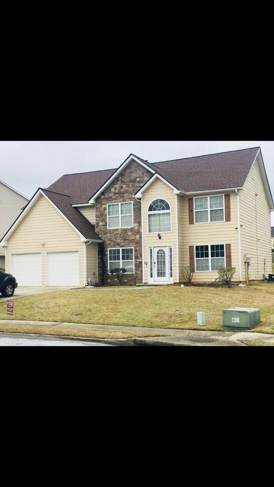 Slide of B&W Roofing & Gutters