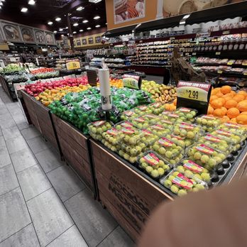 Tony's Fresh Market - Grocery Near Me - Melrose Park, Illinois