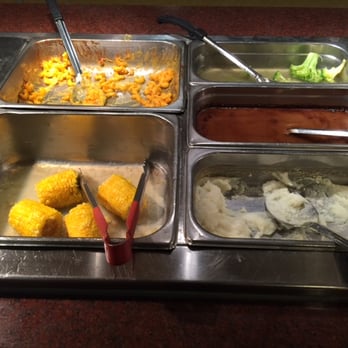 Chow Town - I went at 8PM and the bar stayed like this until closing - Chinese Near Me - Hoover, Alabama