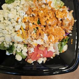Buffalo blue salad