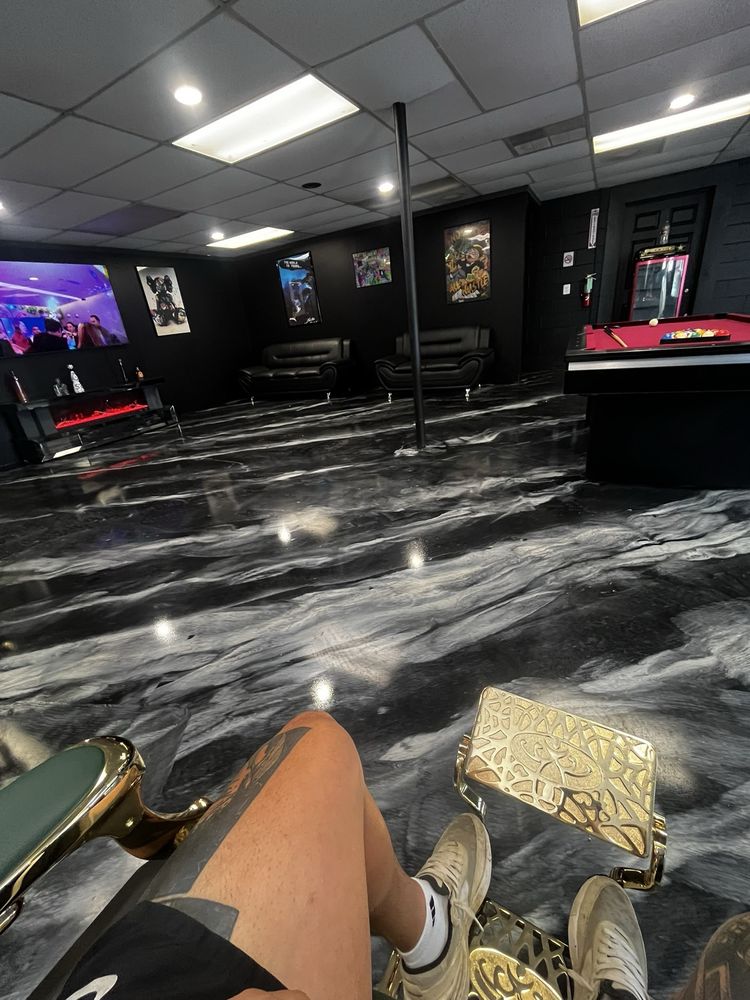 Billionaires Barber Lounge Logo