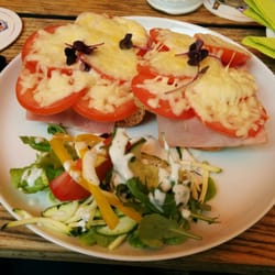 Hofcafe - Baguette mit Schinken & Tomaten, mit Käse überbacken 5,20€