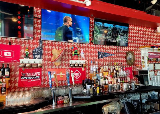 Quinn's on the Corner | Sports Bar by null