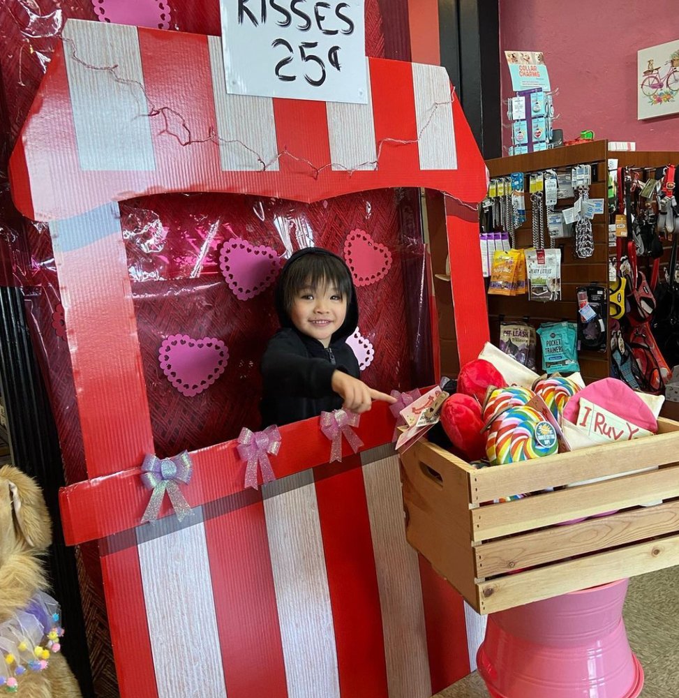 MUGSY’S PET SUPPLY & BARKERY Updated June 2024 173 Photos & 45