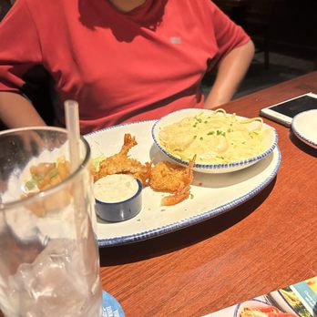 Red Lobster - Shrimp Linguini Alfredo - Seafood Near Me - Phoenix, Arizona