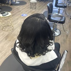 Zoraida Dominican Salon