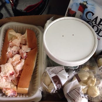 Port Lobster - Lobster roll lunch box and the best clam chowder I've ever had! - Seafood Markets Near Me - Kennebunkport, Maine Port Lobster - Lobster roll lunch box and the best clam chowder I've ever had! - Seafood Markets Near Me - Kennebunkport, Maine