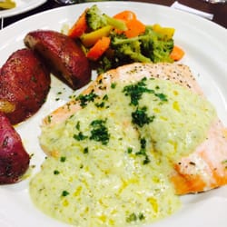 Lake George Dinner Theatre - Salmon was a delicious choice!