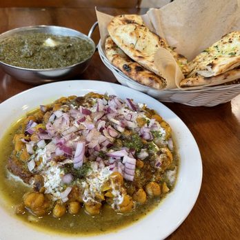 Tandoori Flame - Mustard green and spinach saag, garlic naan and aloo tikki with chana. - Indian Near Me - Patterson, California Tandoori Flame - Mustard green and spinach saag, garlic naan and aloo tikki with chana. - Indian Near Me - Patterson, California