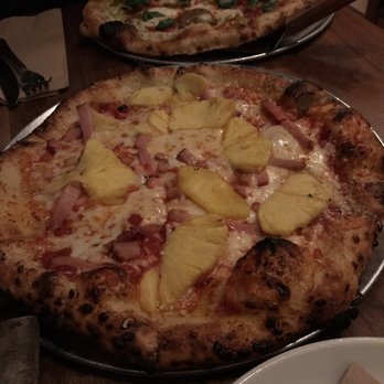 Harvest Bar + Kitchen - Pizza Near Me - Columbus, Ohio