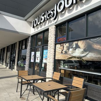 Tous Les Jours - Outside - Coffee & Tea Near Me - Naperville, Illinois