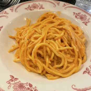 Carbonara - Spaghetti in Sunday sauce - Italian Near Me - Arlington, Virginia Carbonara - Spaghetti in Sunday sauce - Italian Near Me - Arlington, Virginia