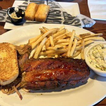Smokey Bones Tampa - Barbeque Near Me - Tampa, Florida