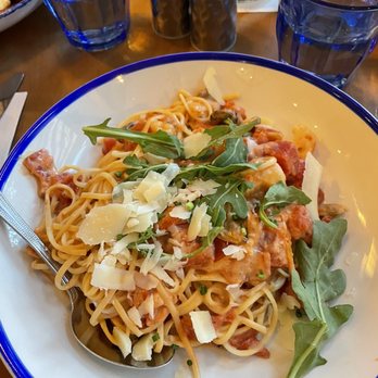 Cochon Dingue - Seafood Linguini - Breakfast & Brunch Near Me - Quebec City, Quebec Cochon Dingue - Seafood Linguini - Breakfast & Brunch Near Me - Quebec City, Quebec