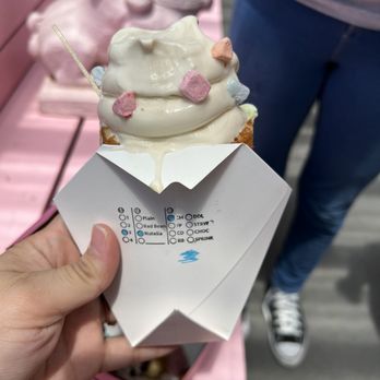 Omg Squee - Banana with marshmallows - Desserts Near Me - Austin, Texas Omg Squee - Banana with marshmallows - Desserts Near Me - Austin, Texas