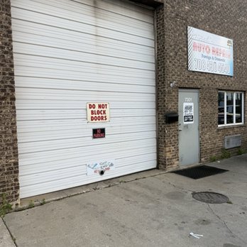 A2B Towing & Recovery - Towing Near Me - Hazelwood, Missouri A2B Towing & Recovery - Towing Near Me - Hazelwood, Missouri