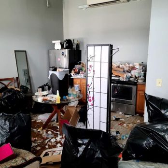 Cyrs Cleaning - Before kitchen clean up - Home Cleaning Near Me Cyrs Cleaning - Before kitchen clean up - Home Cleaning Near Me