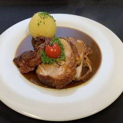 Landgasthaus "Altes Tor" - Spanferkel-Braten