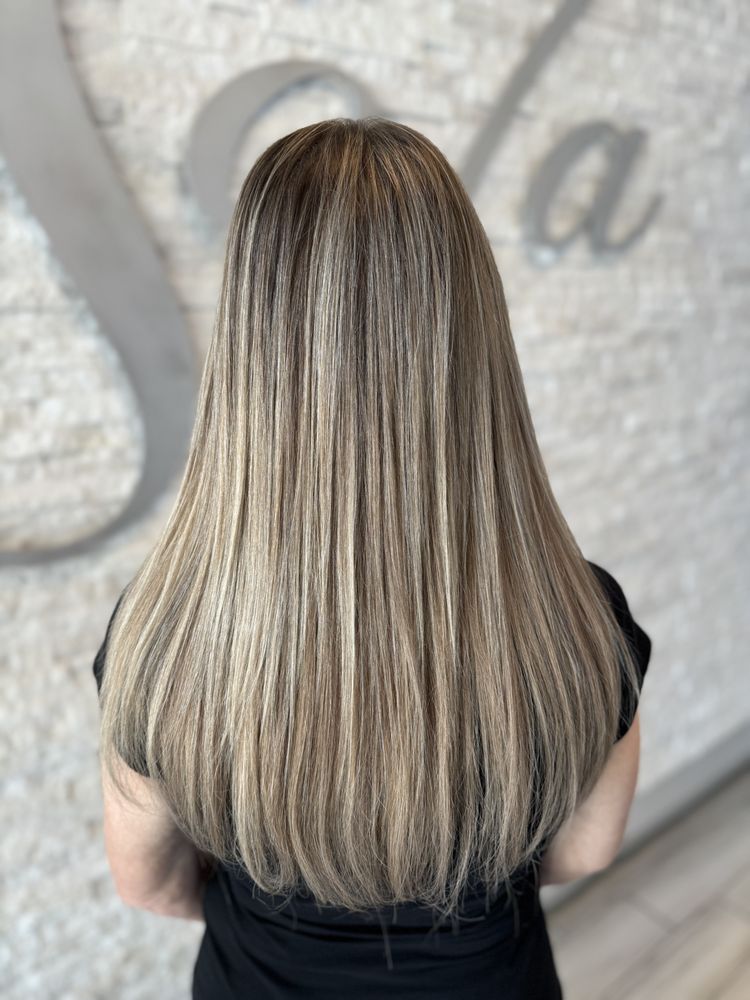 Salon Amiche Logo