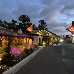 The Del-bar - Outside
