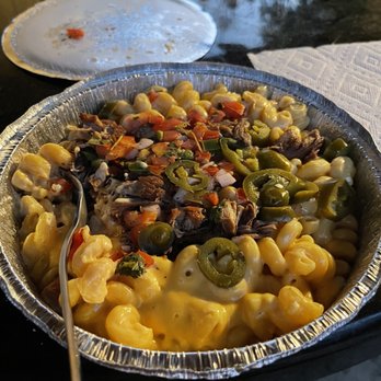 Aroma bistro - Carnitas Mac and cheese - New American Near Me - Smithville, Missouri