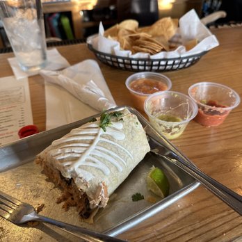 En Su Boca - Chicken rings burrito - Mexican Near Me - Richmond, Virginia En Su Boca - Chicken rings burrito - Mexican Near Me - Richmond, Virginia