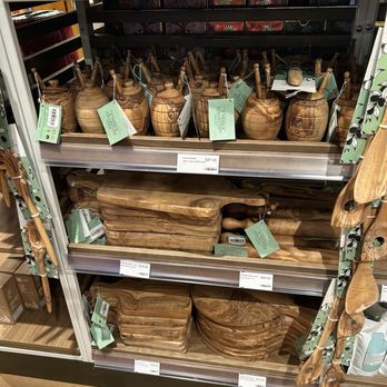 Eataly Aventura - Housewares - Grocery Near Me - Aventura, Florida