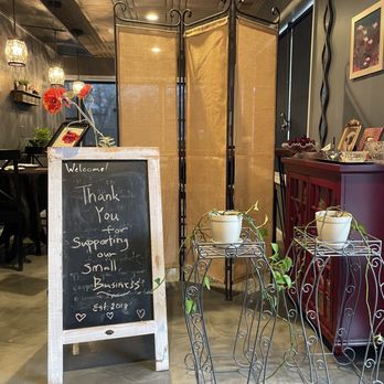 Coquelicot Gallery and Cafe - Entrance - Art Galleries Near Me - Palatine, Illinois