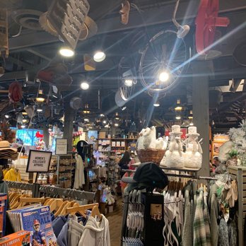 Cracker Barrel Old Country Store - American Near Me - Seffner, Florida Cracker Barrel Old Country Store - American Near Me - Seffner, Florida