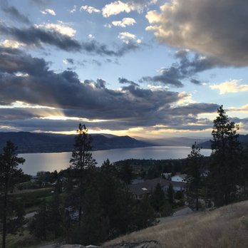 Singing Marmot Guest Suites - Lac Okanagan - Guest Houses Near Me - Naramata, British Columbia Singing Marmot Guest Suites - Lac Okanagan - Guest Houses Near Me - Naramata, British Columbia