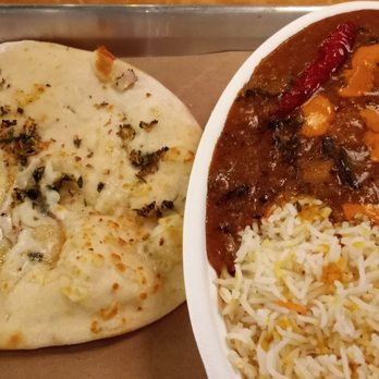 Tikka Shack Indian Grub - Lamb vindaloo with Tikka naan - Indian Near Me - Houston, Texas