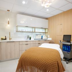 Nicole Frontera Beauty - Nicole Frontera Beauty in Rockaway Beach, NY