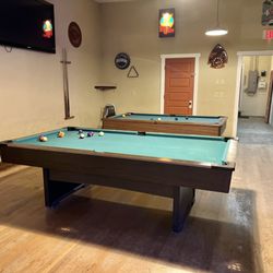 Doghouse Saloon - Pool table