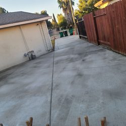 Sun Valley Landscaping and Concrete - Small backyard section